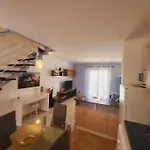 Daire Taty House Sea View